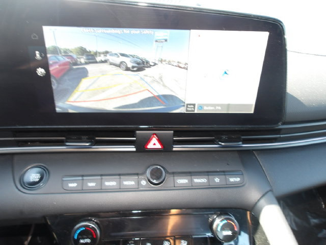 Certified 2025 Hyundai Elantra SEL FWD image 18