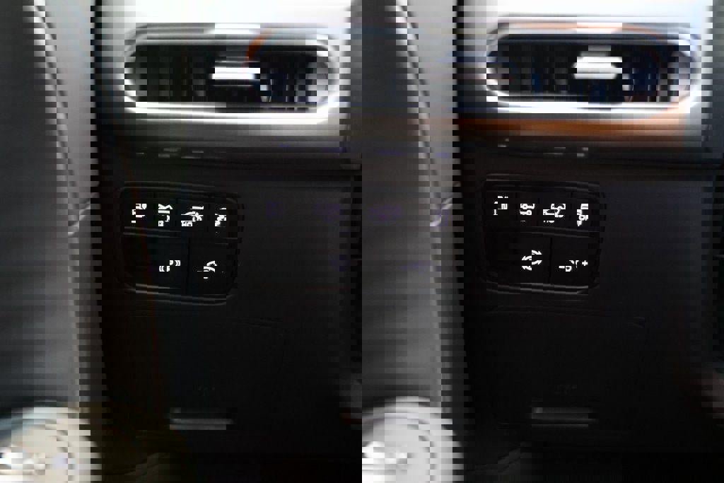 New 2026 Hyundai Ioniq 9 SEL image 16