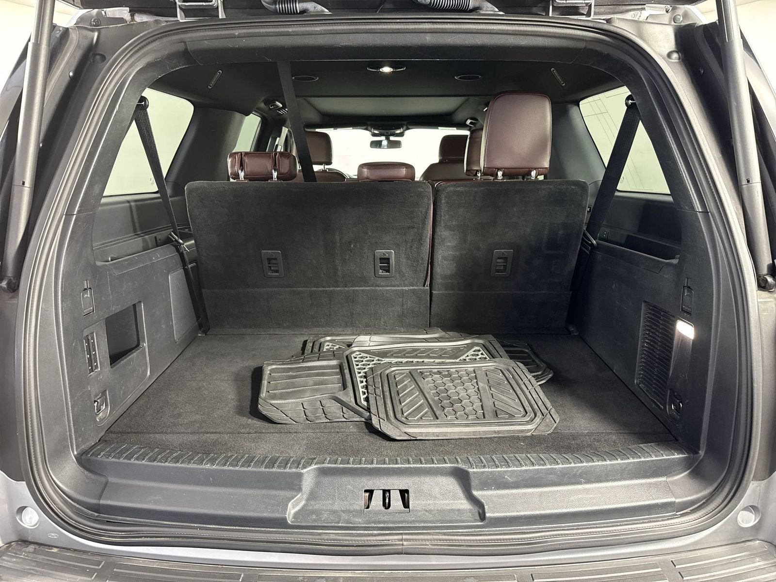 Used 2022 Ford Expedition Max Limited image 33