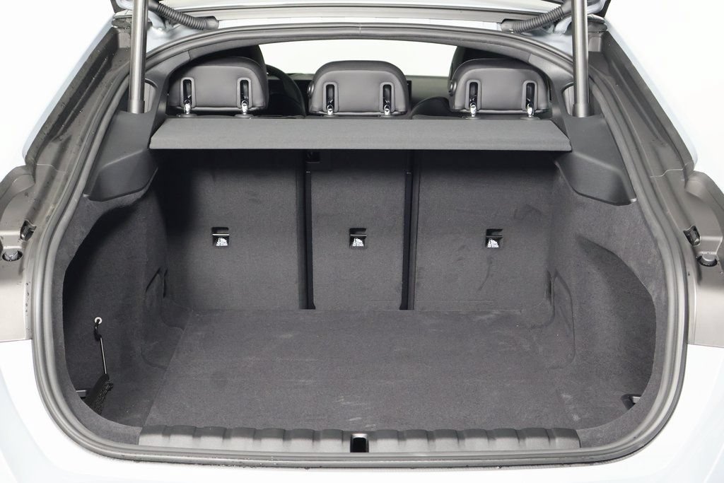 New 2026 BMW i4 eDrive40 w/ M Sport Package RWD image 8