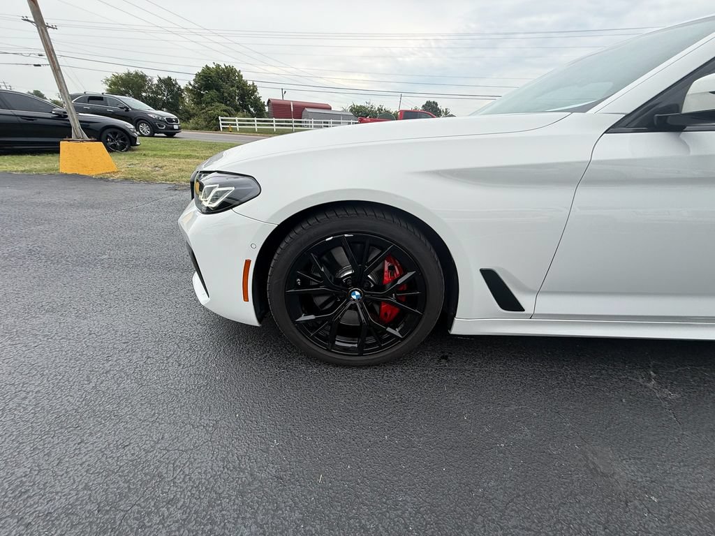 Used 2022 BMW M550i xDrive w/ Executive Package AWD/4WD image 10