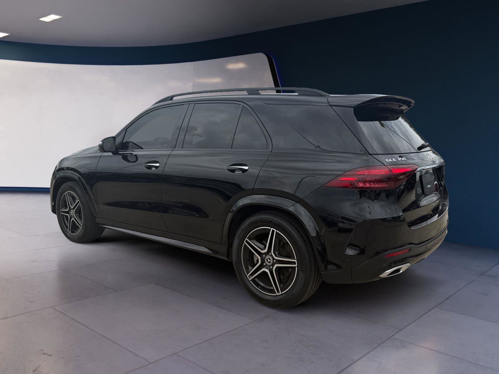 Used 2024 Mercedes-Benz GLE 350 4MATIC image 3