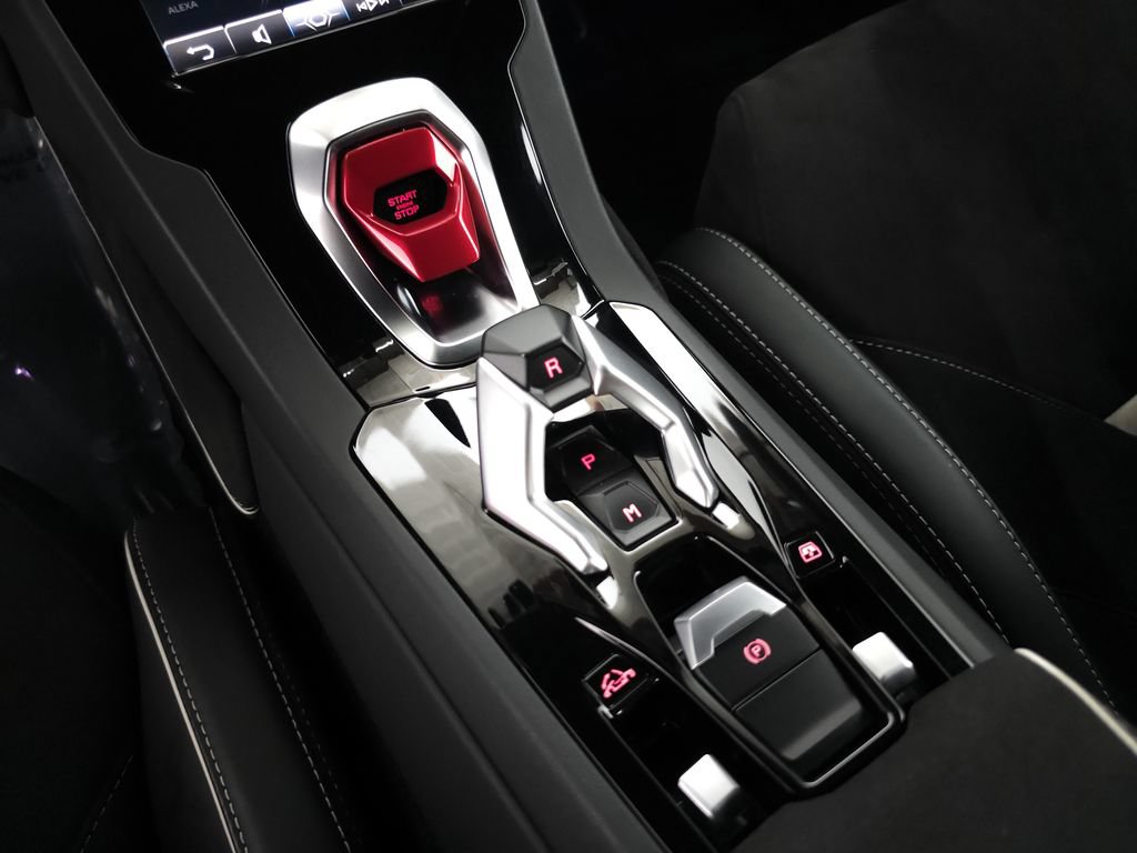 Used 2022 Lamborghini Huracan EVO RWD image 24