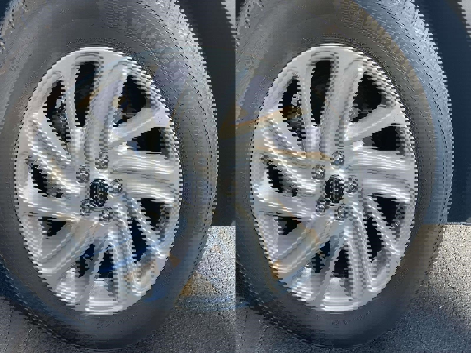 Used 2023 Lincoln Corsair FWD image 9