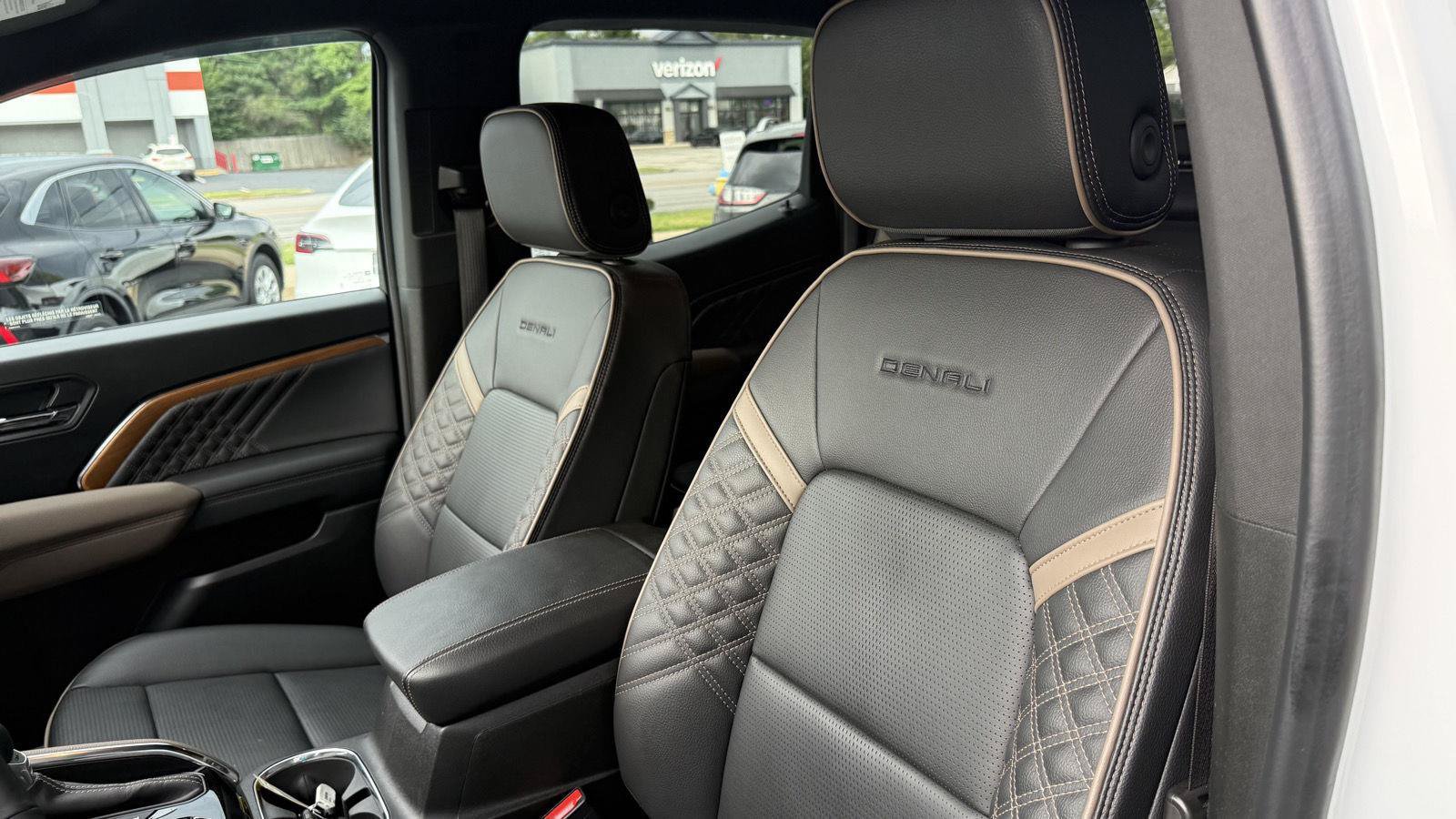 Used 2023 GMC Canyon Denali AWD/4WD image 42