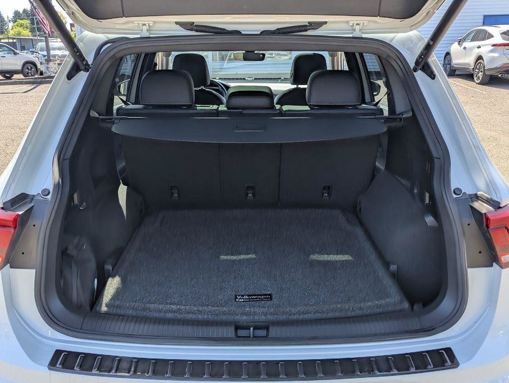 Used 2022 Volkswagen Tiguan SEL R-Line AWD/4WD image 31
