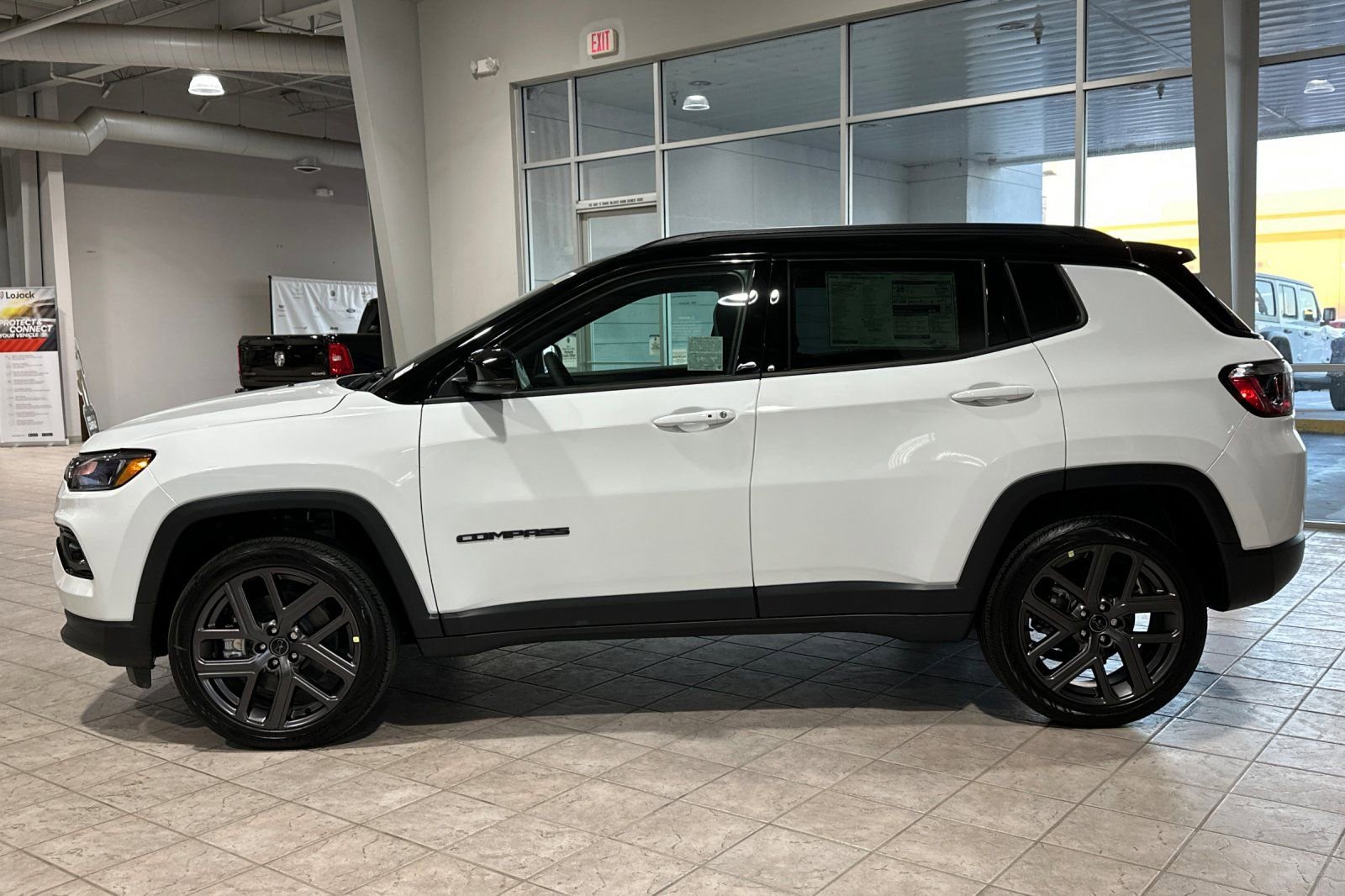 New 2026 Jeep Compass Limited AWD/4WD image 3