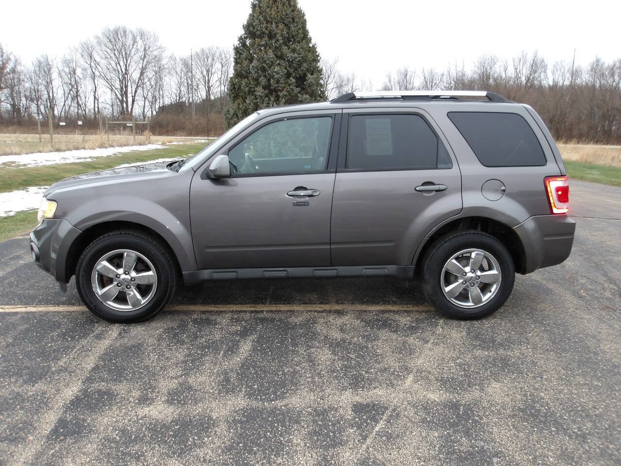 Used 2011 Ford Escape Limited image 9
