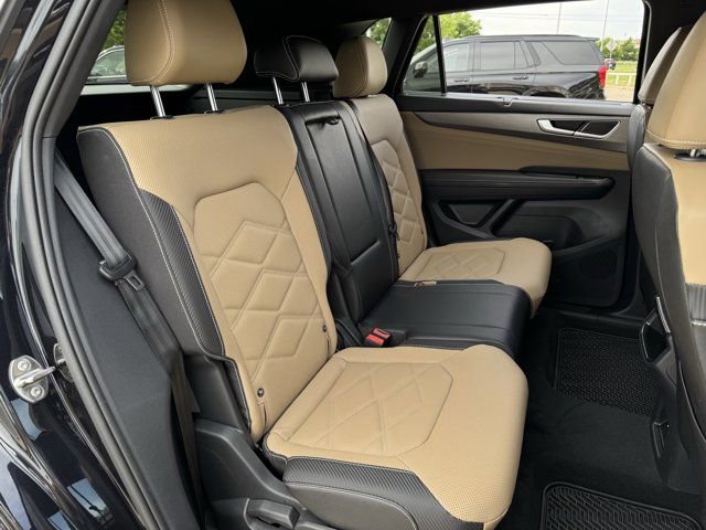 Used 2025 Volkswagen Atlas Cross Sport SE AWD/4WD image 31