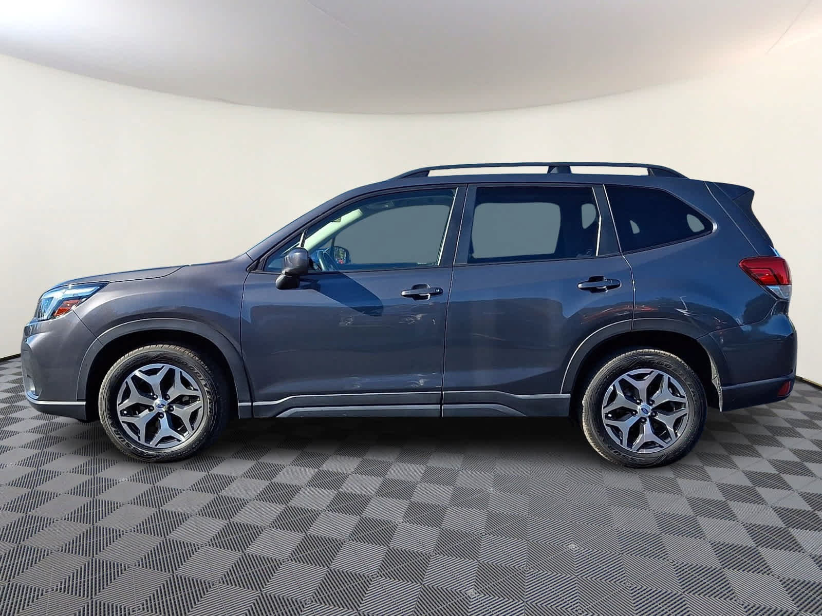 Used 2021 Subaru Forester Premium AWD/4WD image 8