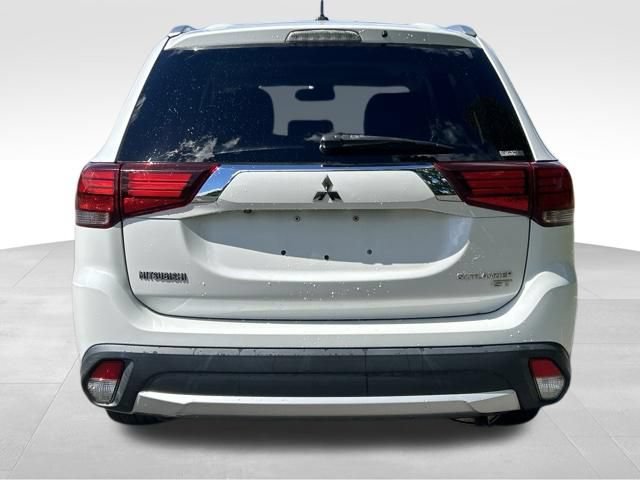 Used 2016 Mitsubishi Outlander GT AWD/4WD image 4