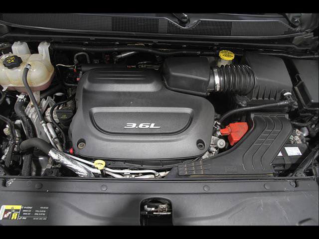 Used 2017 Chrysler Pacifica Touring-L FWD image 25