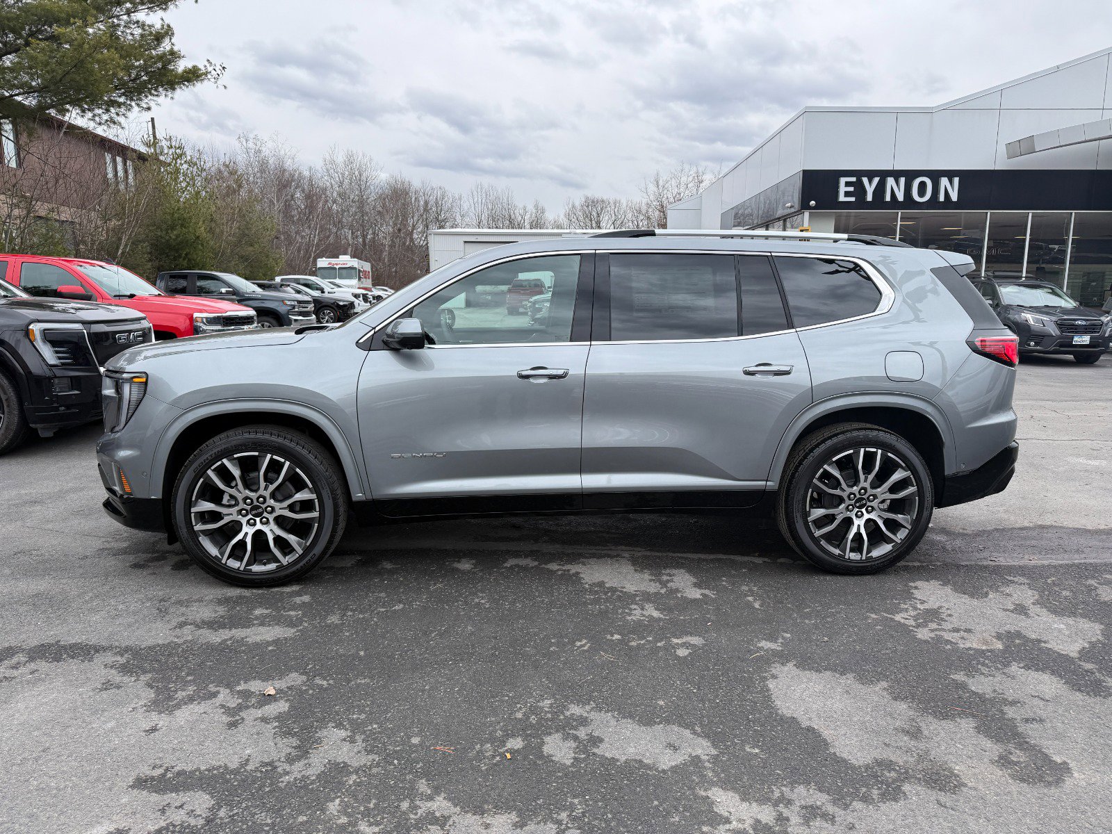 New 2026 GMC Acadia Denali Ultimate w/ LPO, Rugged Package image 2