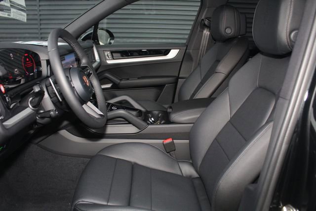 New 2026 Porsche Cayenne image 5