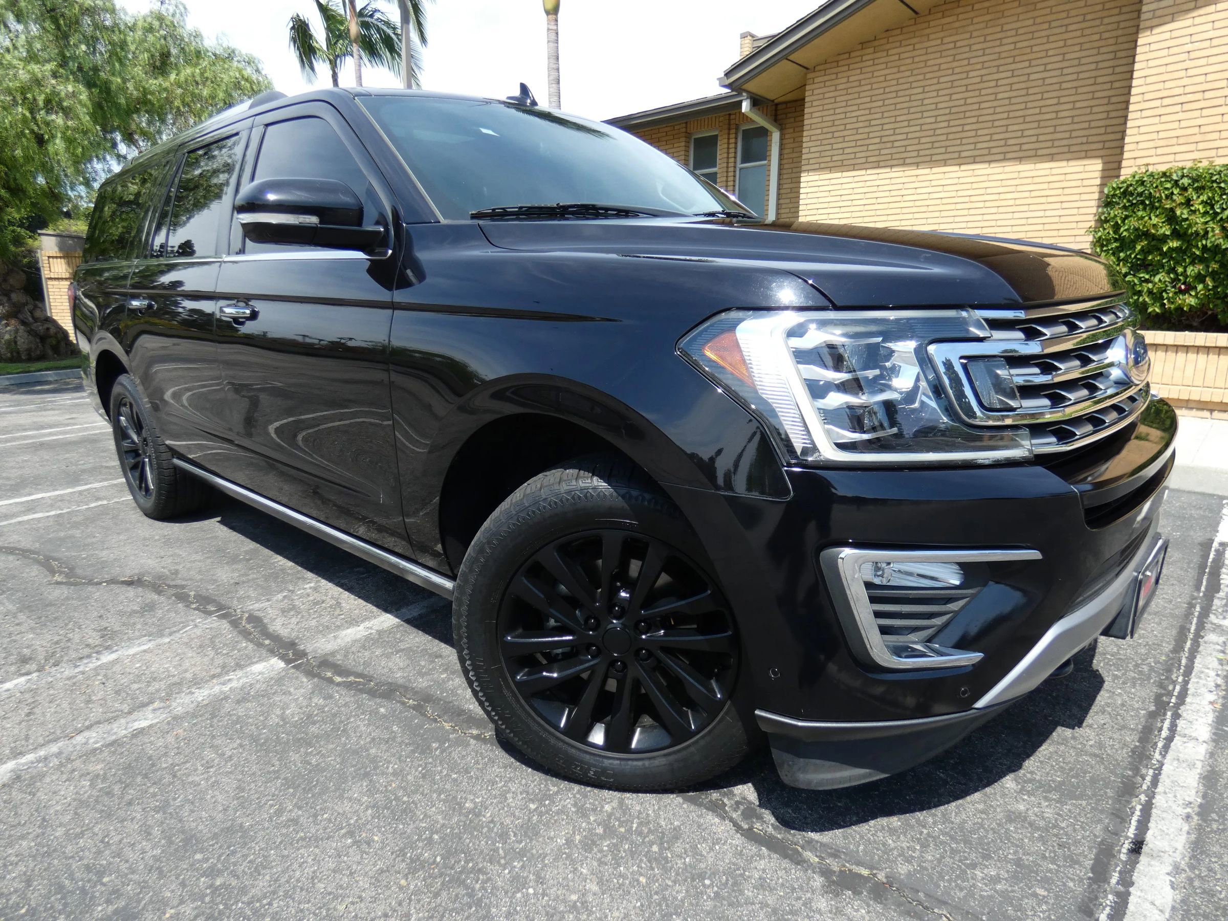 Used 2019 Ford Expedition Max Limited w/ Equipment Group 301A image 5