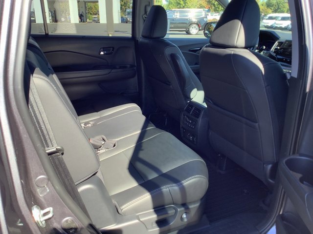 Used 2021 Honda Pilot Touring image 36