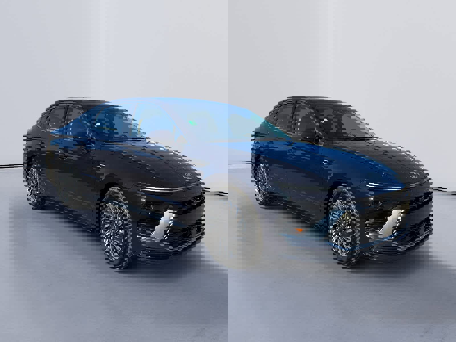 Used 2025 Hyundai Sonata Limited image 1