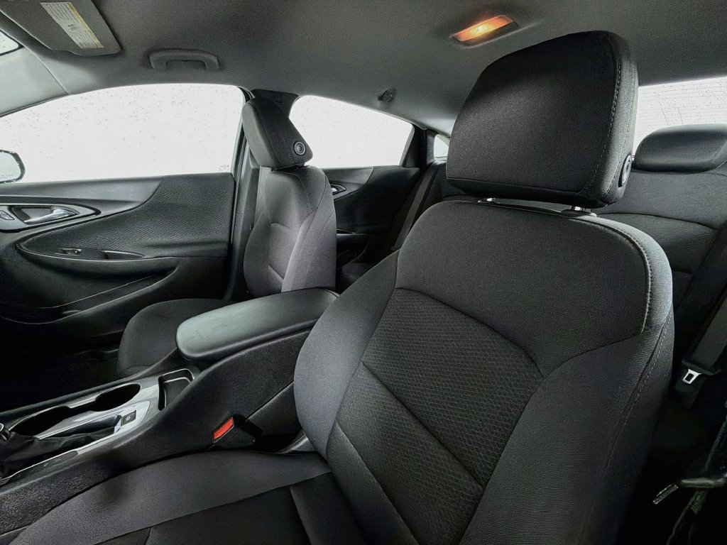 Used 2025 Chevrolet Malibu LS FWD image 20
