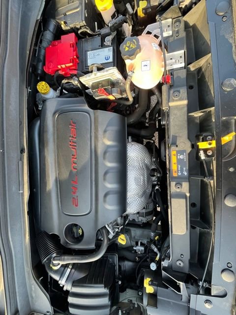 Used 2020 Jeep Renegade Latitude w/ Cold Weather Group image 31