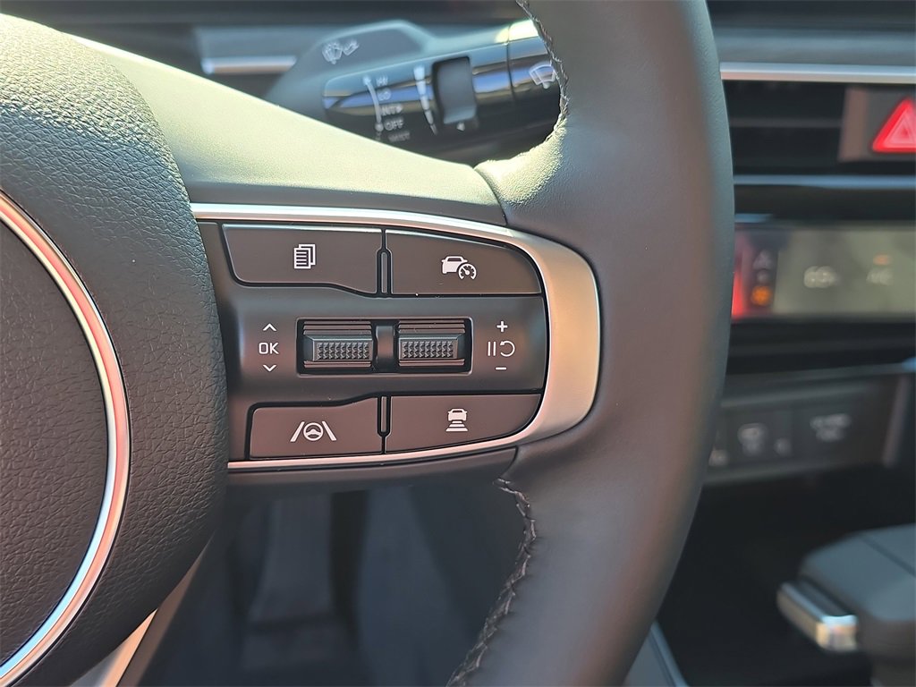 New 2026 Kia K5 EX image 32