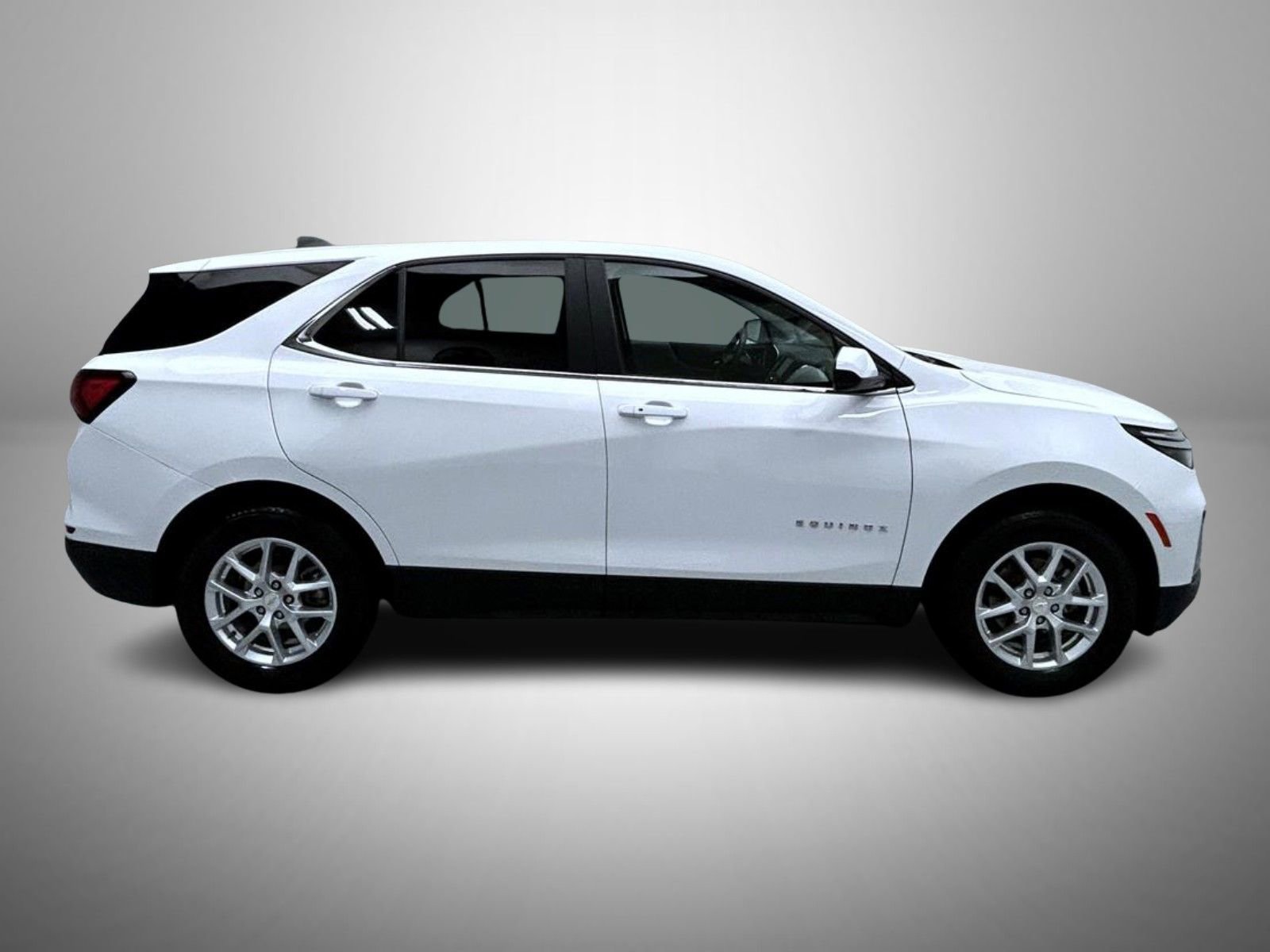 Used 2023 Chevrolet Equinox LT image 4