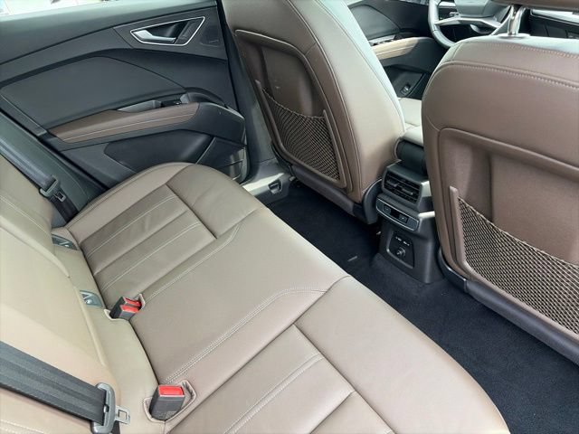 Used 2023 Audi Q4 e-tron Premium Plus w/ Premium Plus AWD/4WD image 6