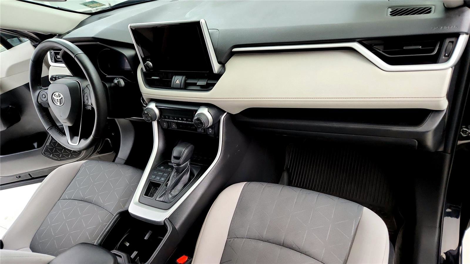 Used 2023 Toyota RAV4 XLE w/ XLE Grade Weather Package image 16