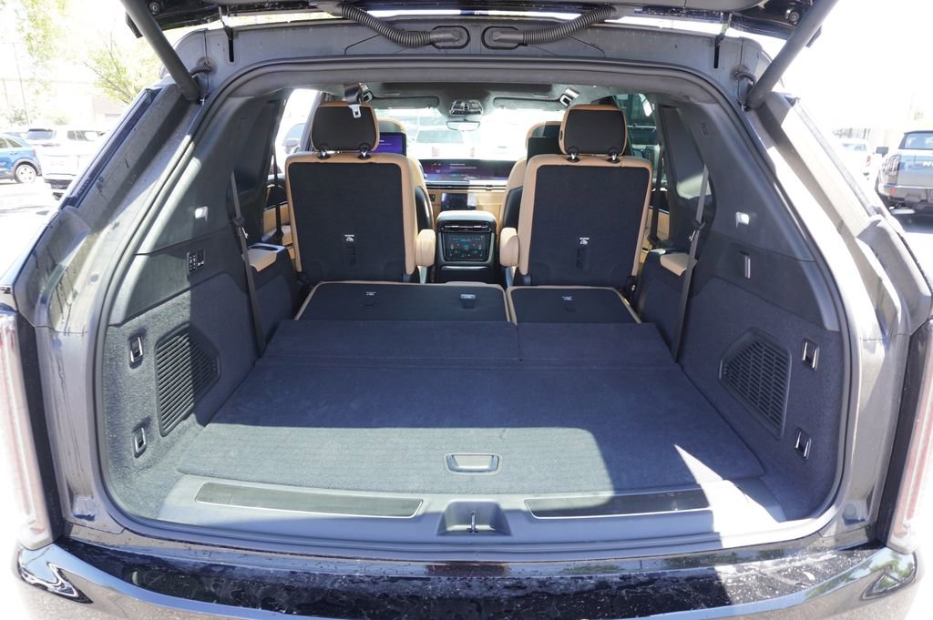 New 2025 Cadillac Escalade IQ Luxury 2 image 7