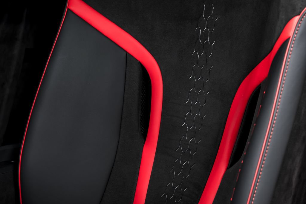 Used 2024 Lamborghini Huracan Tecnica RWD image 21