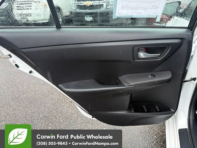 Used 2016 Toyota Camry SE FWD image 25