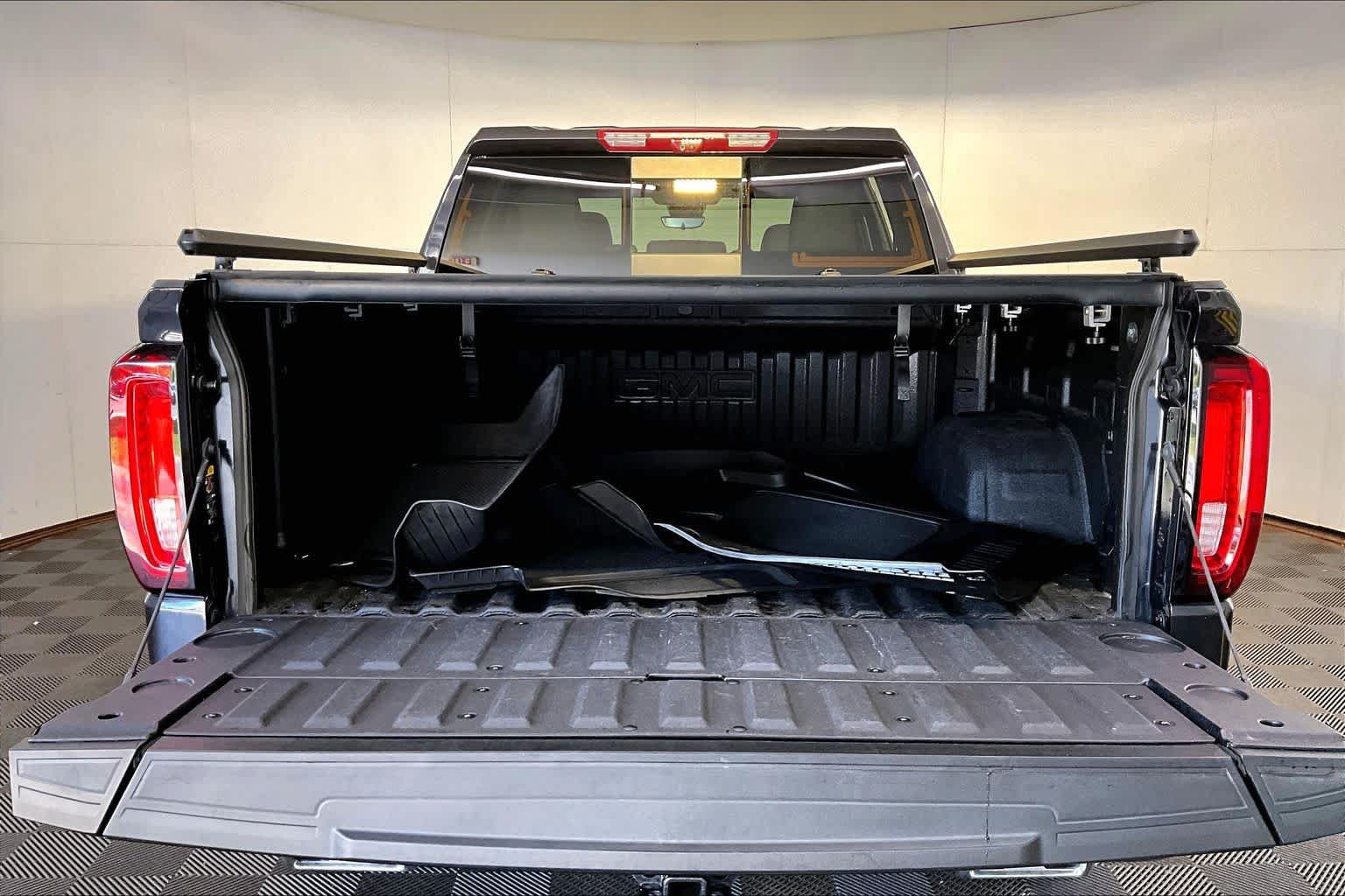 Used 2025 GMC Sierra 1500 AT4 w/ AT4 Premium Package AWD/4WD image 36
