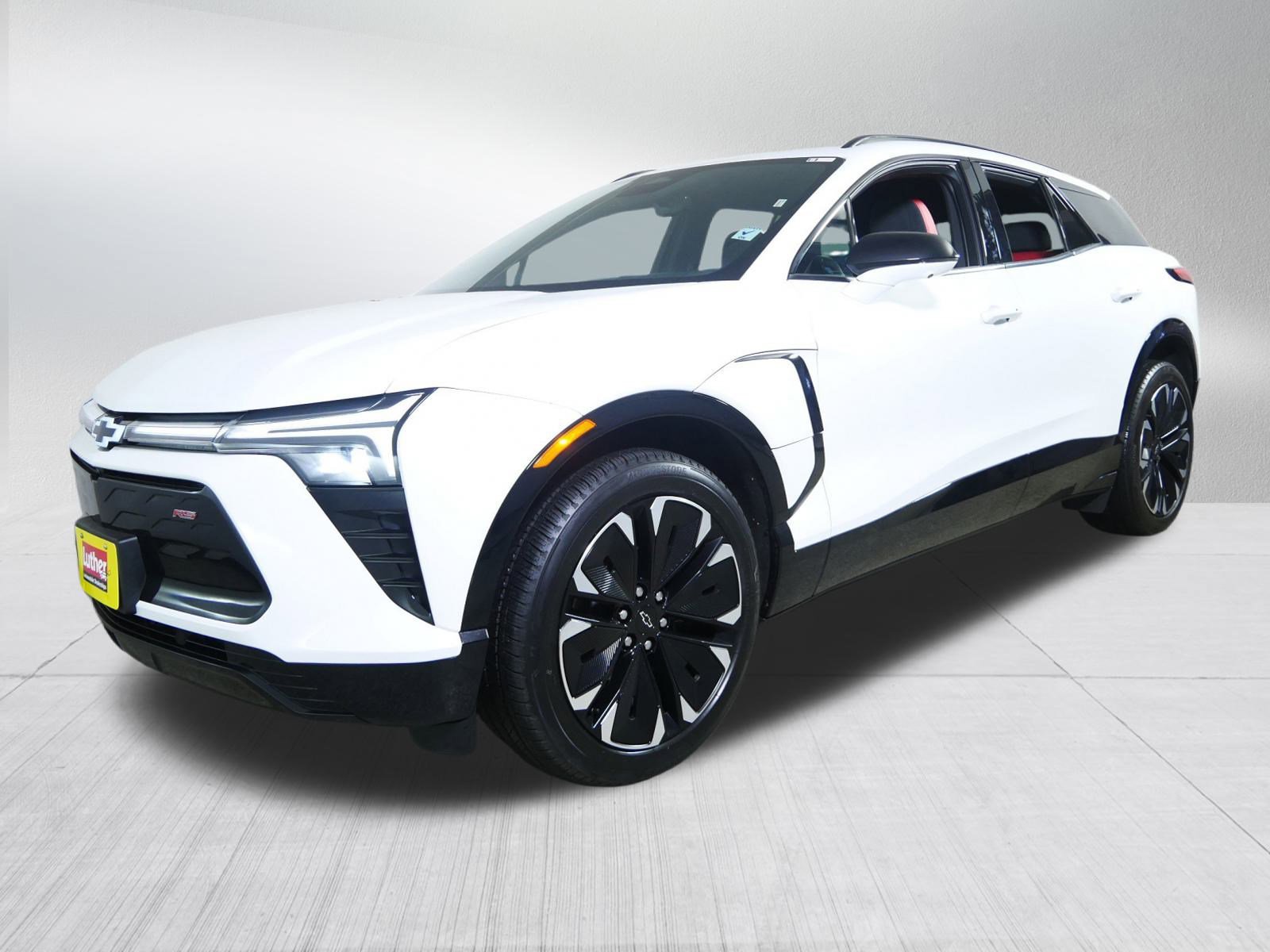 Certified 2024 Chevrolet Blazer EV RS image 3