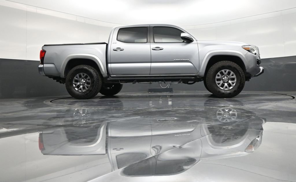Used 2019 Toyota Tacoma SR5 w/ SR5 Appearance Package (SM) RWD image 26