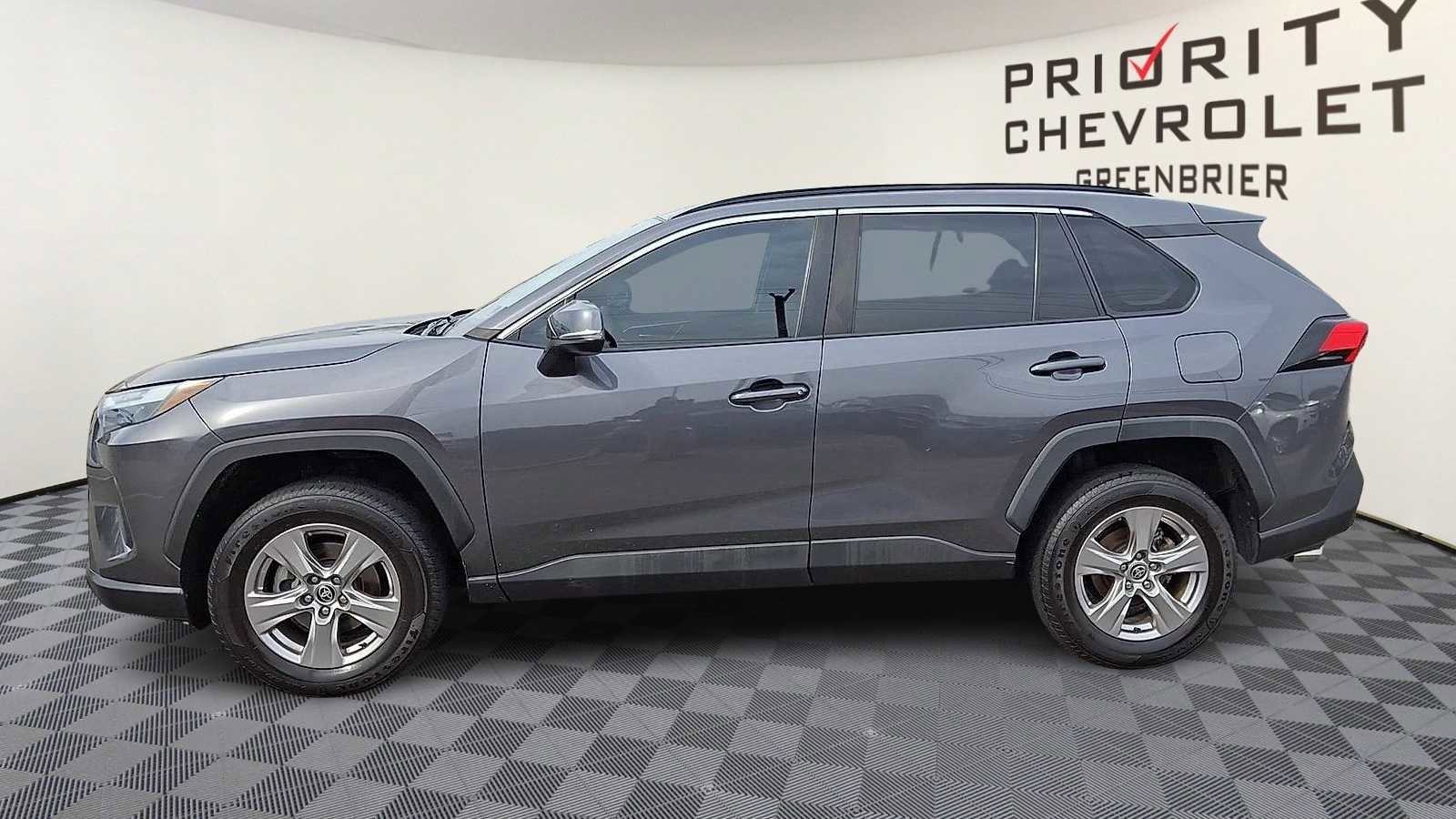 Used 2022 Toyota RAV4 XLE image 5