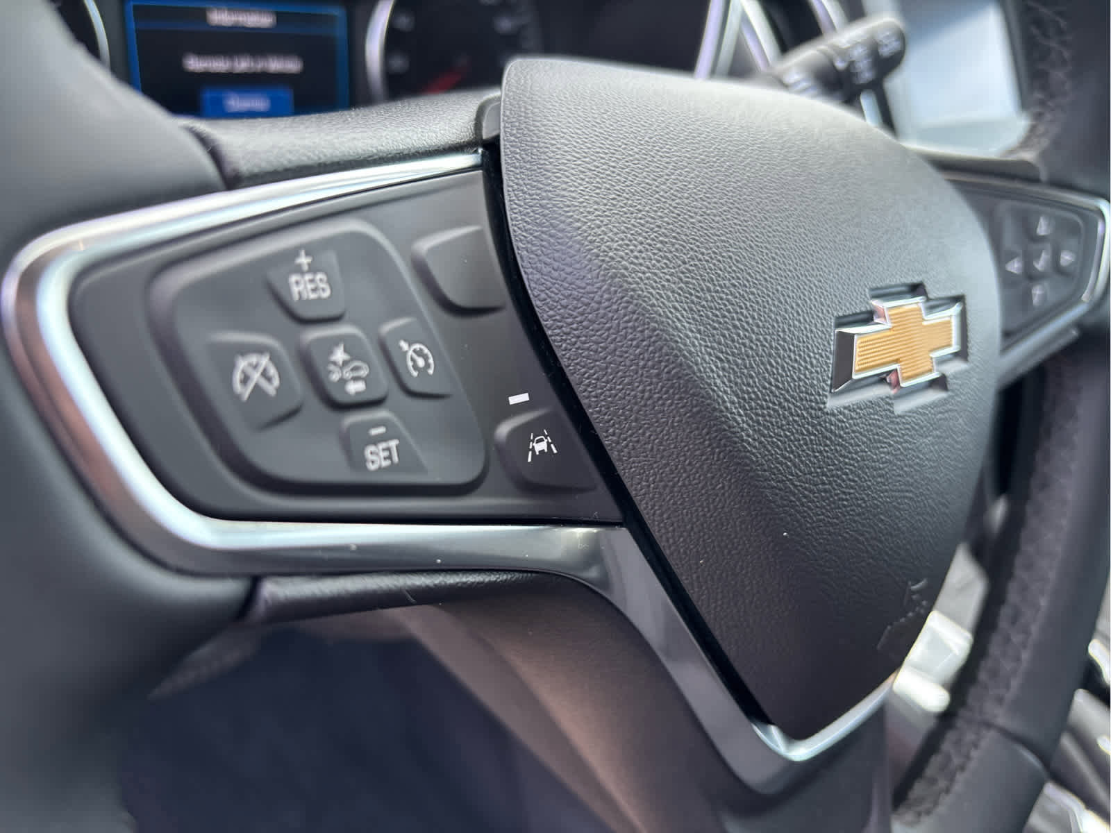 Certified 2024 Chevrolet Equinox LT w/ LPO, Floor Liner Package image 11