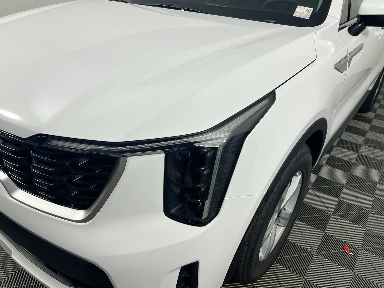 New 2026 Kia Sorento LX FWD image 9