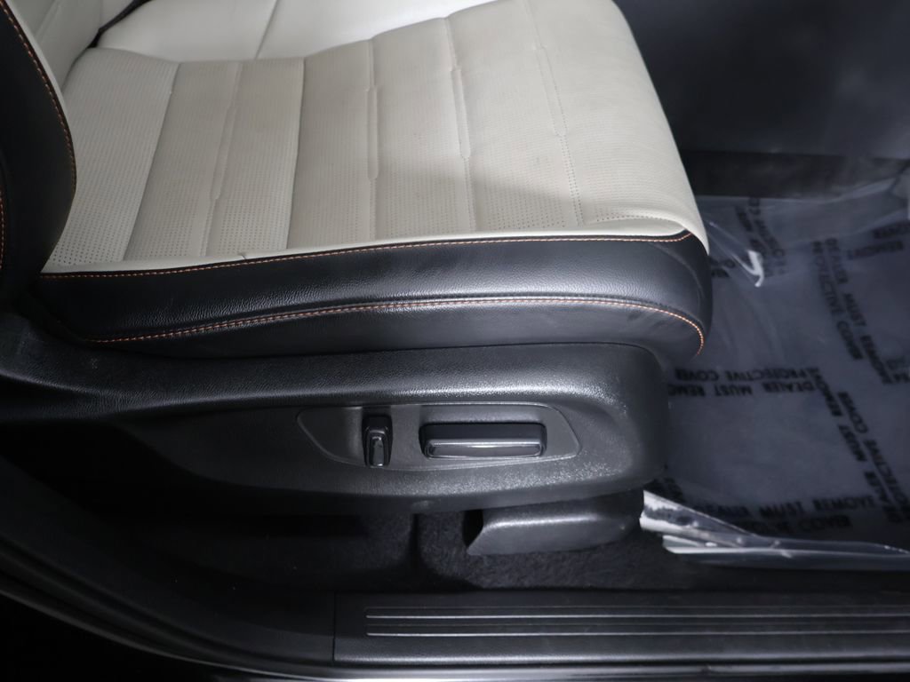 Used 2023 Honda CR-V Sport Touring image 32