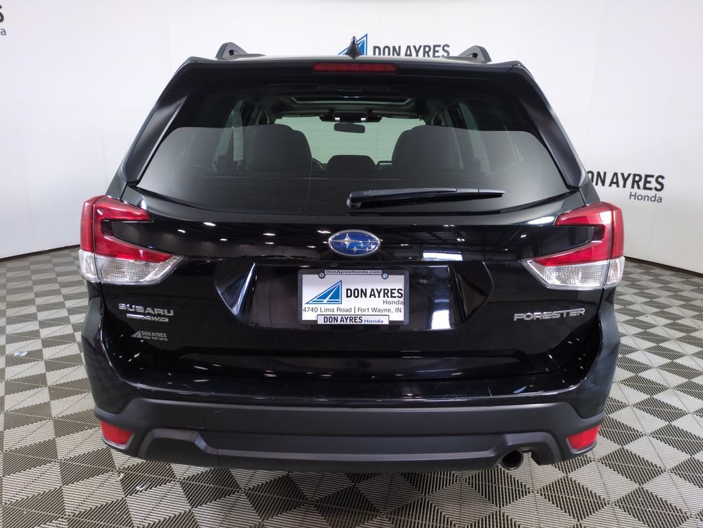 Used 2022 Subaru Forester Limited AWD/4WD image 4