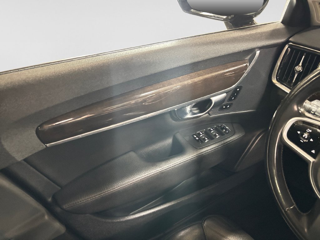 Used 2019 Volvo S90 T5 Momentum AWD/4WD image 17