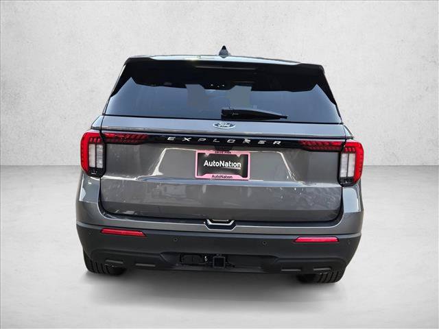 New 2026 Ford Explorer Active RWD image 8