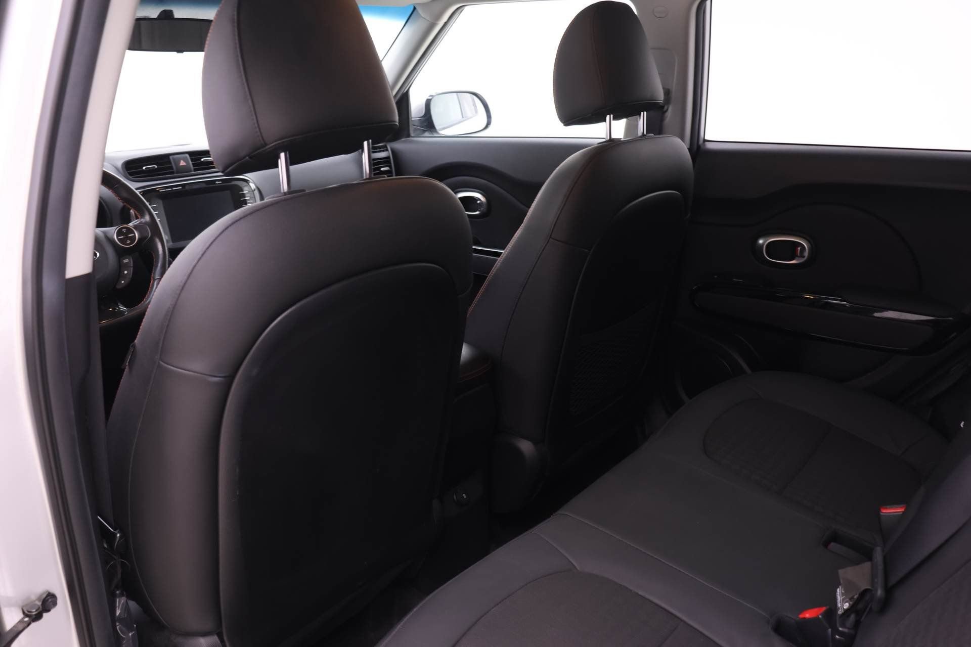 Used 2017 Kia Soul ! w/ Tech Package image 11