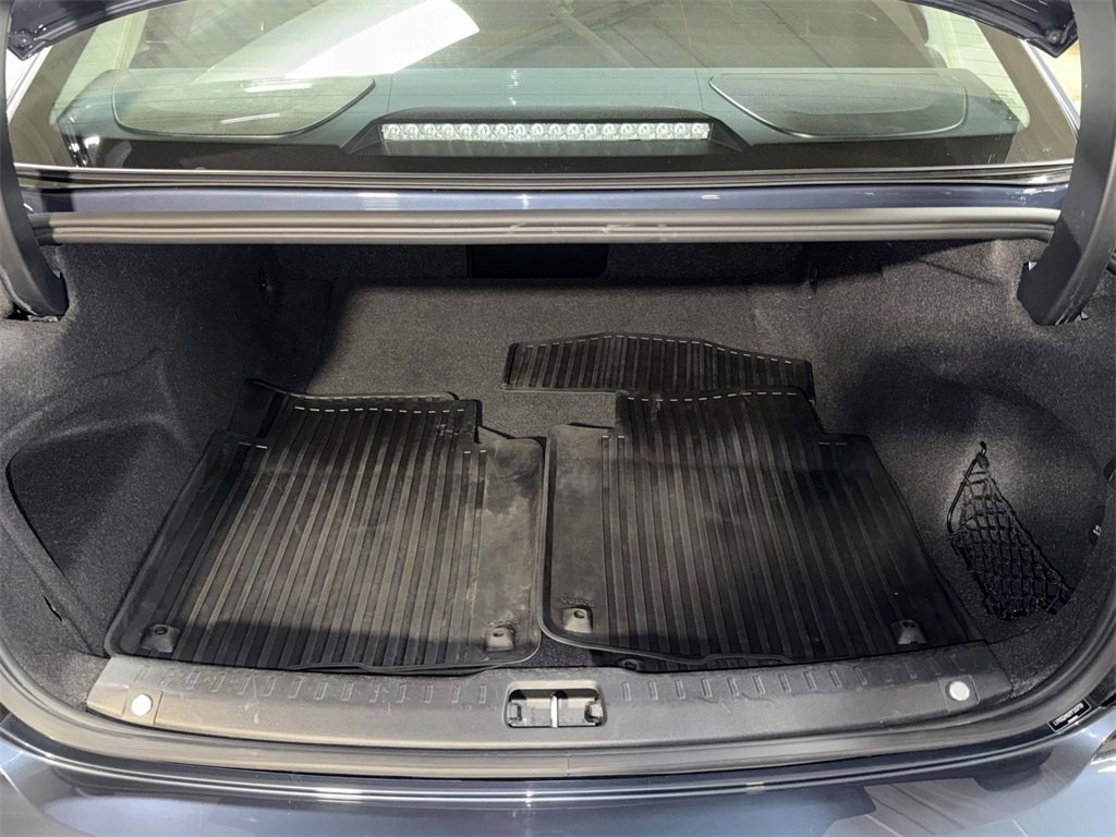 Used 2023 Volvo S90 B6 Plus image 17