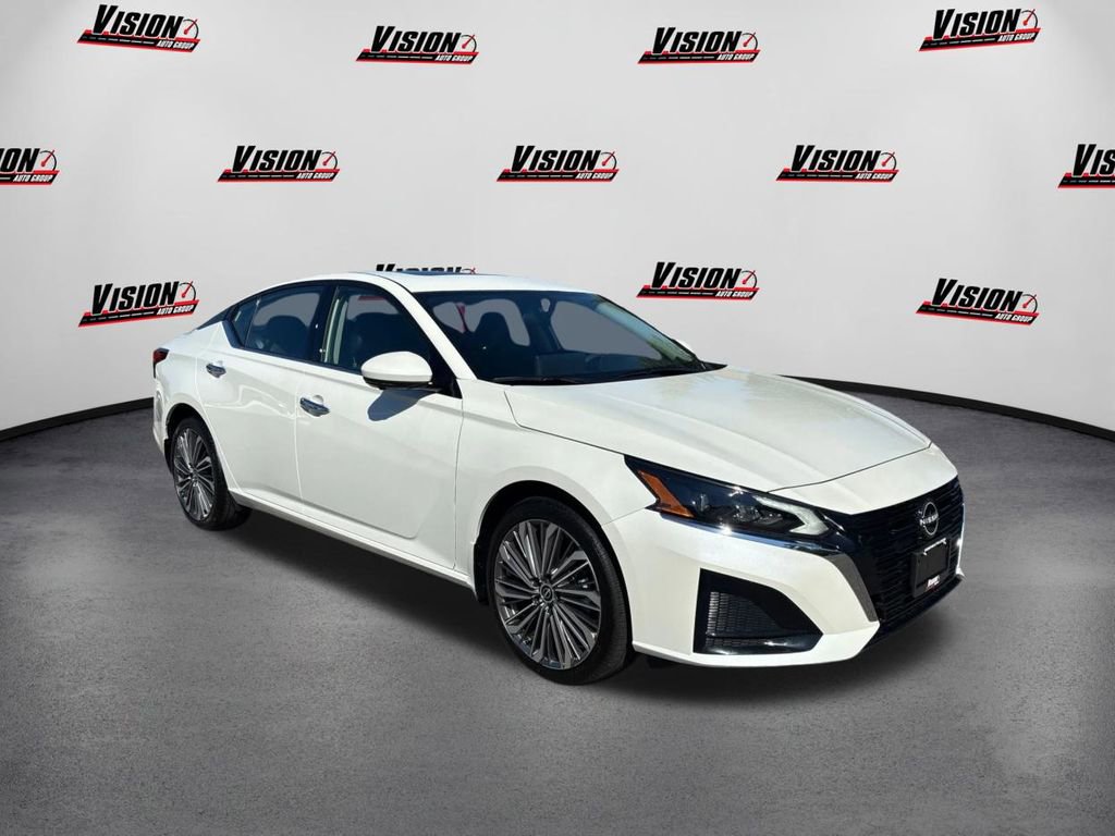 New 2025 Nissan Altima 2.5 SL image 3