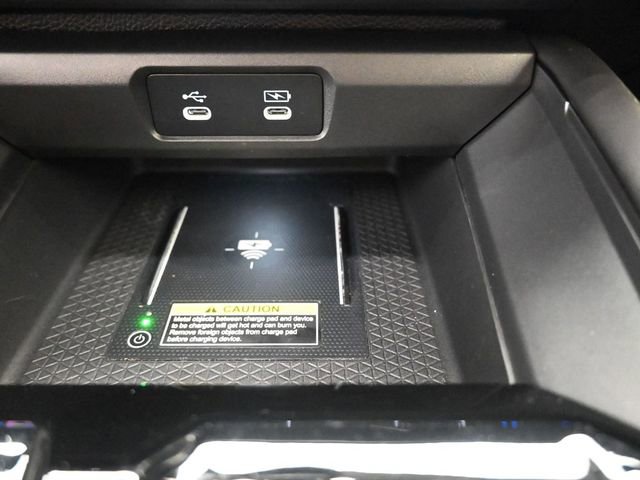 Used 2023 Honda Accord Touring image 4