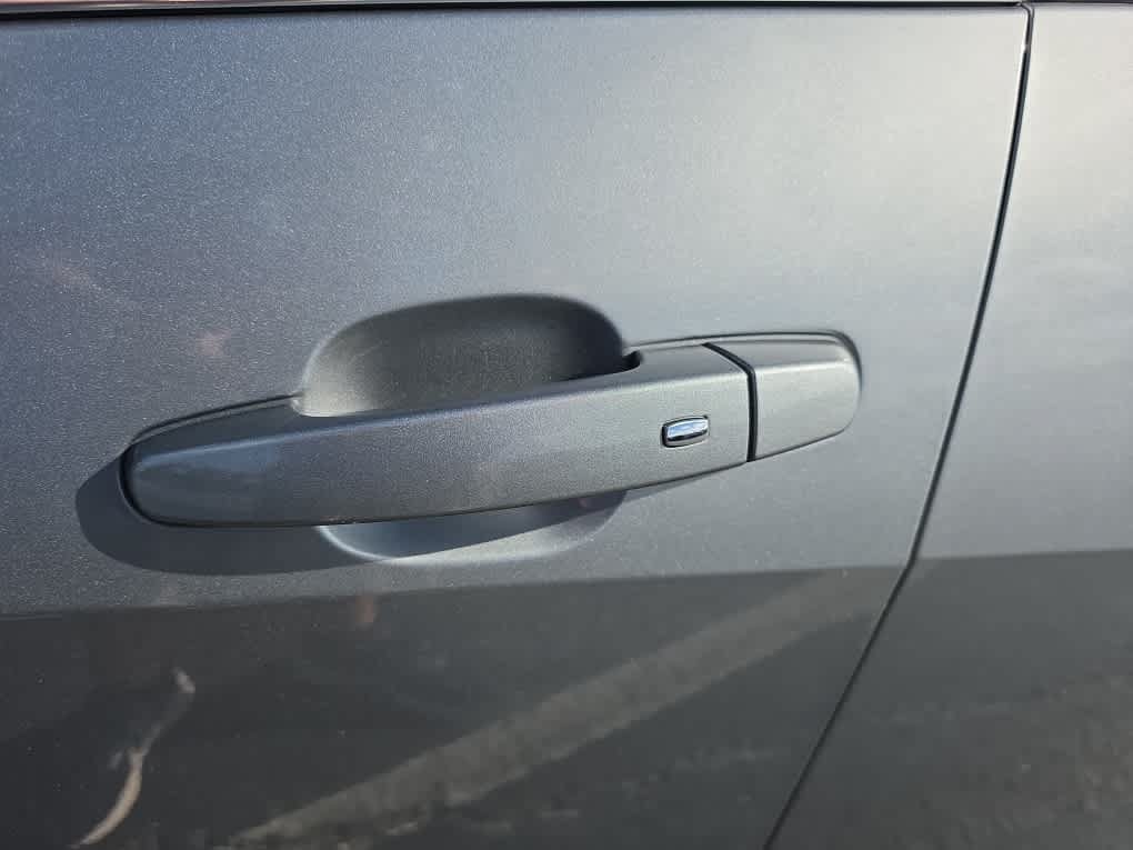 Used 2024 Chevrolet Malibu RS FWD image 13