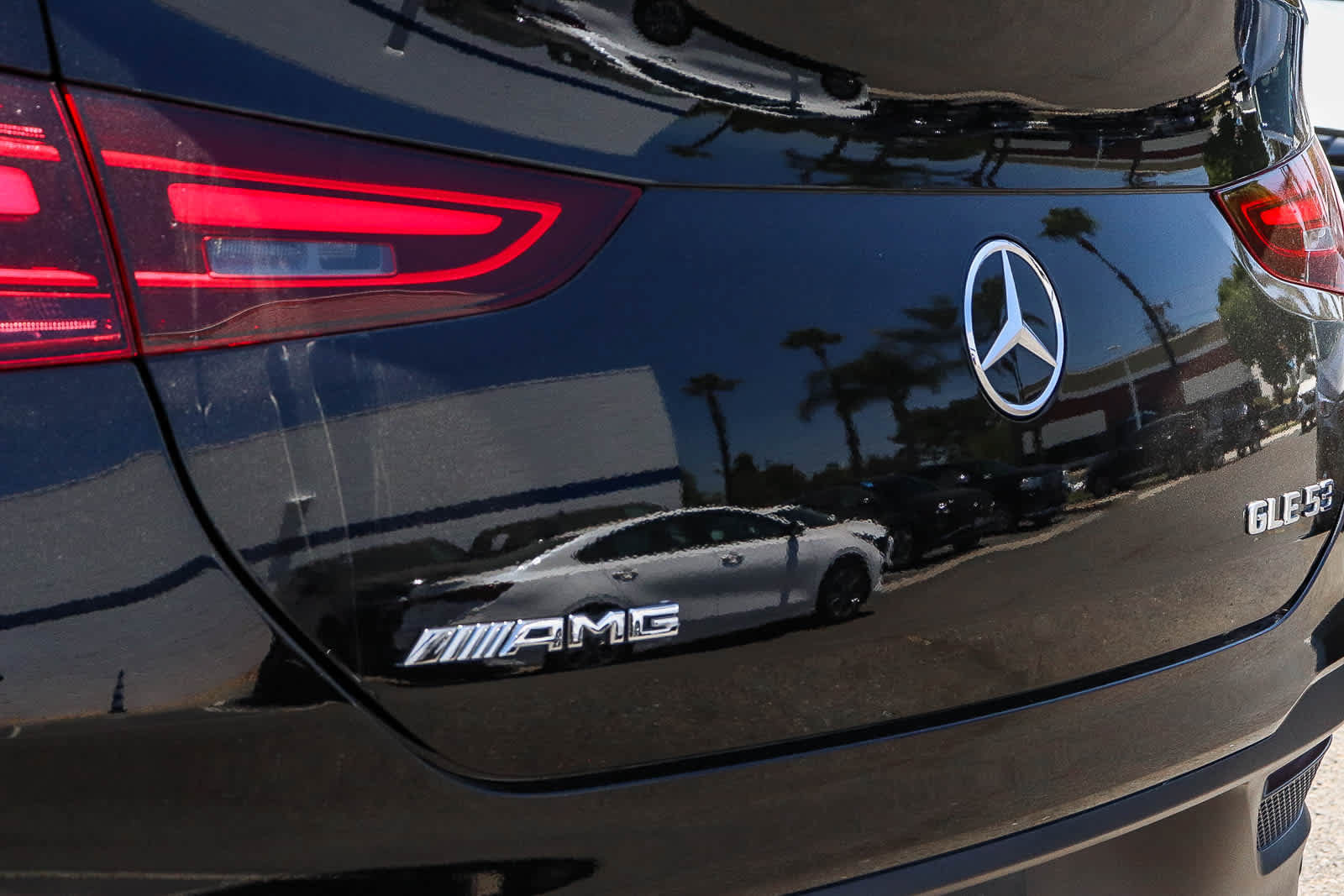 Used 2024 Mercedes-Benz GLE 53 AMG 4MATIC Coupe w/ Driver Assistance Package image 8