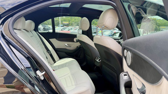 Used 2016 Mercedes-Benz C 300 4MATIC Sedan image 15