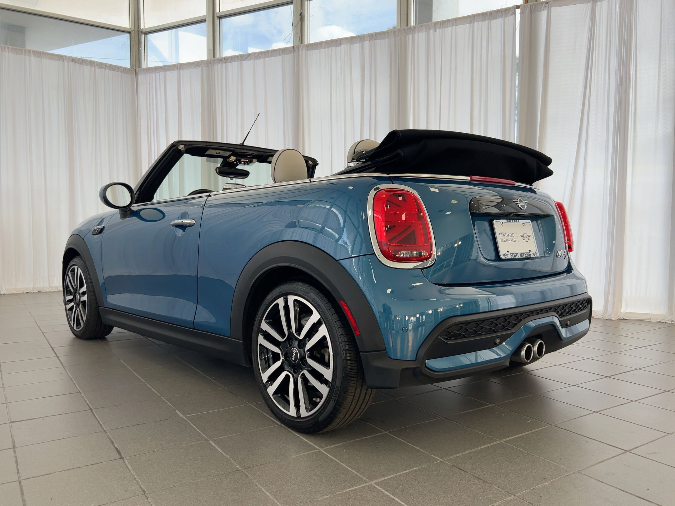 Certified 2023 MINI Cooper S image 3