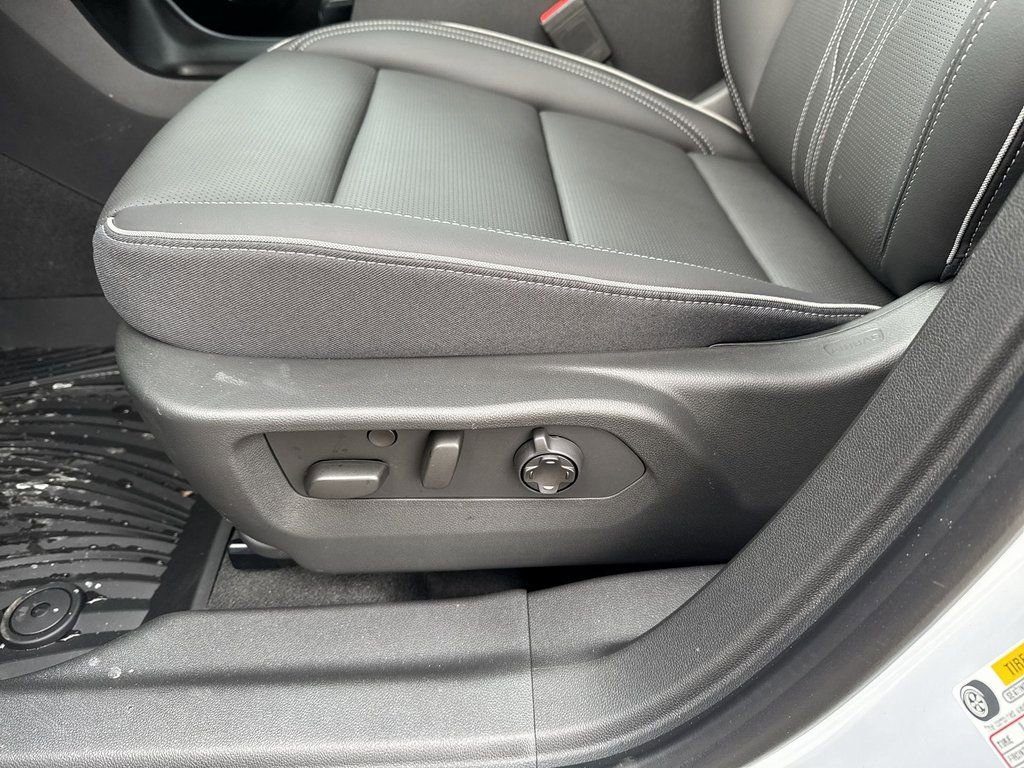 New 2026 Buick Envision Avenir image 10