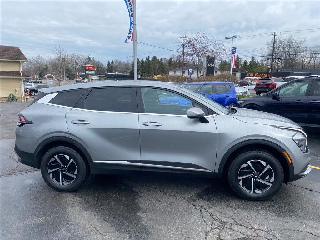 Certified 2023 Kia Sportage LX AWD/4WD image 9